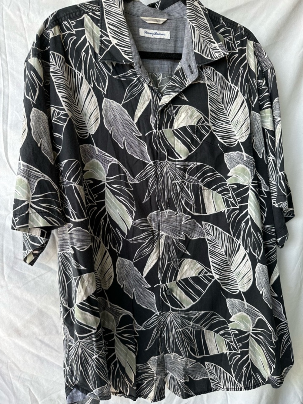Tommy Bahama Black Short-Sleeve Leaf Print Camp Shirt
